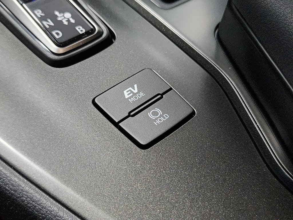 Thumbnail: 2025 Lexus UX - 25