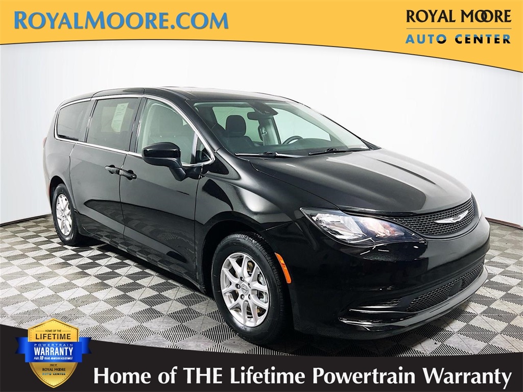 2024 Chrysler Voyager LX FWD