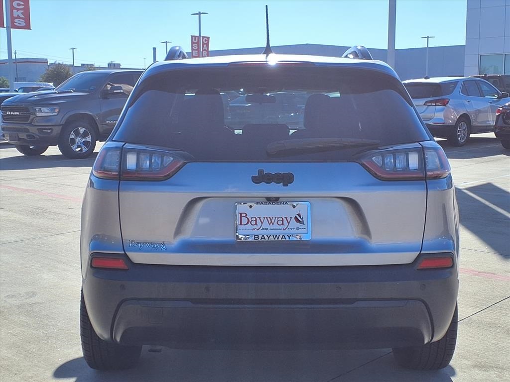 2020 Jeep Cherokee Altitude Silver at DeMontrond Automotive Group