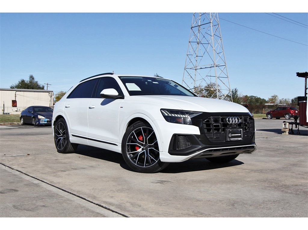 2019 Audi Q8   at Ultimate Motorsports