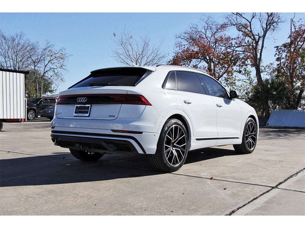 2019 Audi Q8   at Ultimate Motorsports