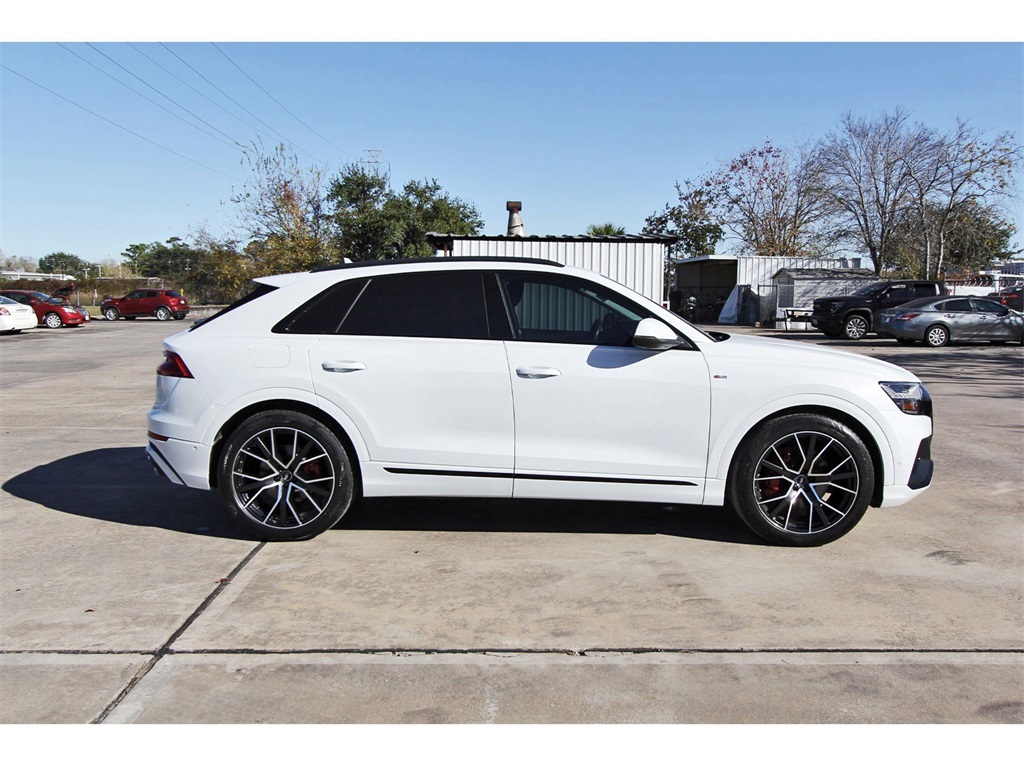 2019 Audi Q8   at Ultimate Motorsports