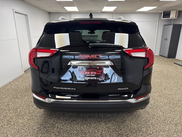 2022 Gmc Terrain SLT photo 2