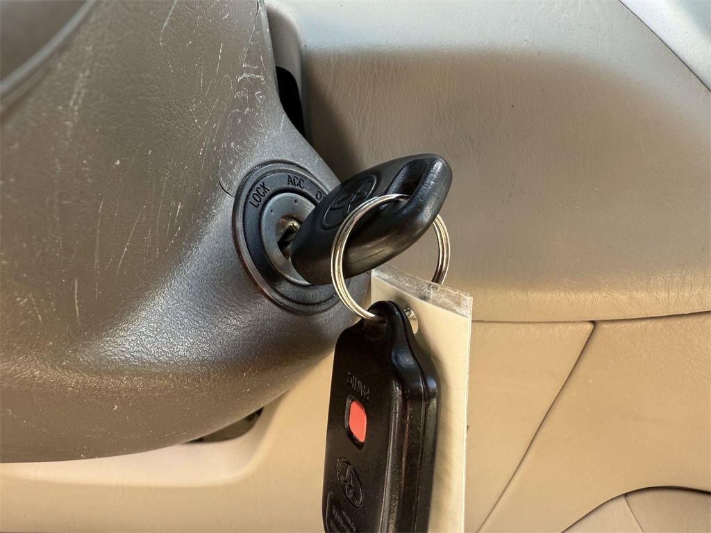 2006 Toyota Highlander Hybrid V6 White at Emmons Autoplex