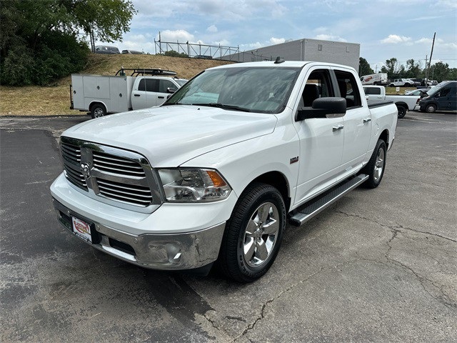 Used 2017 Ram 1500 Big Horn with VIN 3C6RR7LT7HG611072 for sale in Kansas City