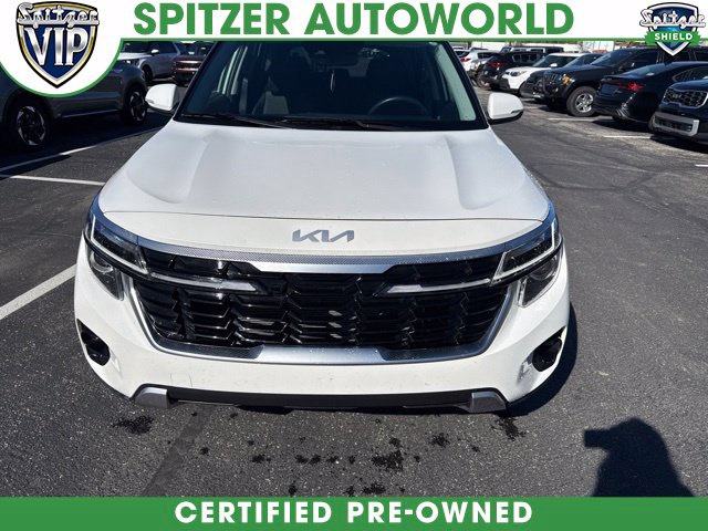 Snow White Pearl 2024 Kia Seltos SUV / Crossover All-Wheel Drive Continuously Variable Transmission