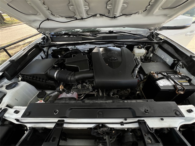 2022 Toyota Tacoma TRD Off-Road White at Baytown Hyundai