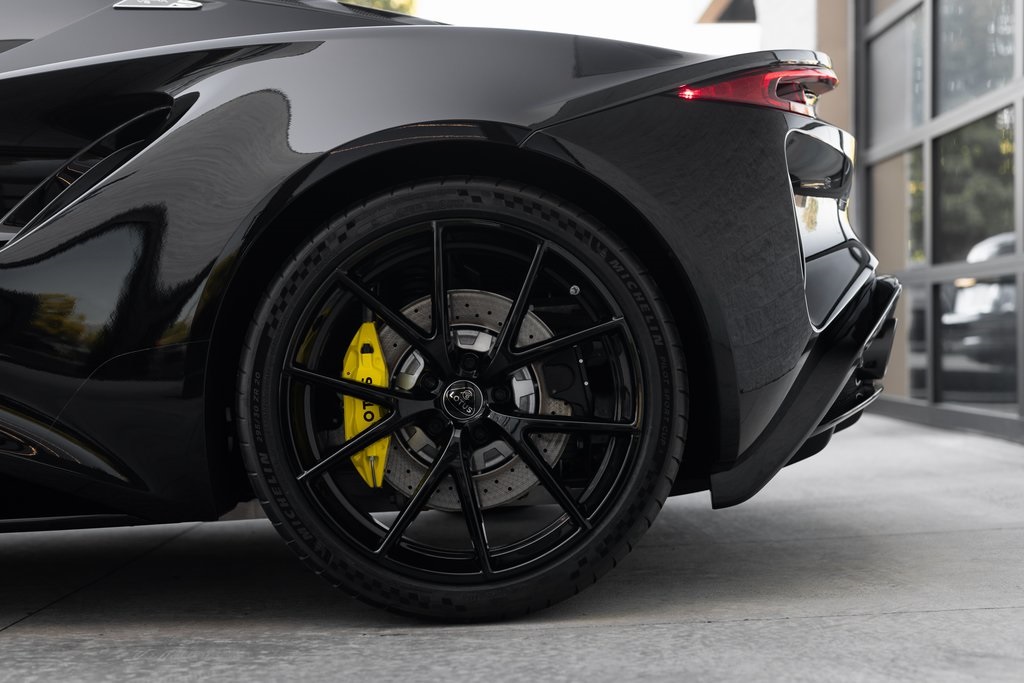 2025 Lotus Emira Base photo 4