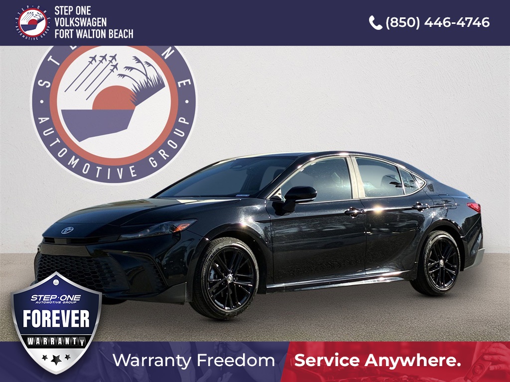 2025 Toyota Camry SE FWD