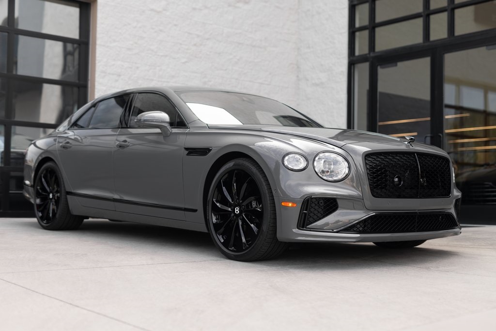 2025 Bentley Flying Spur's photo