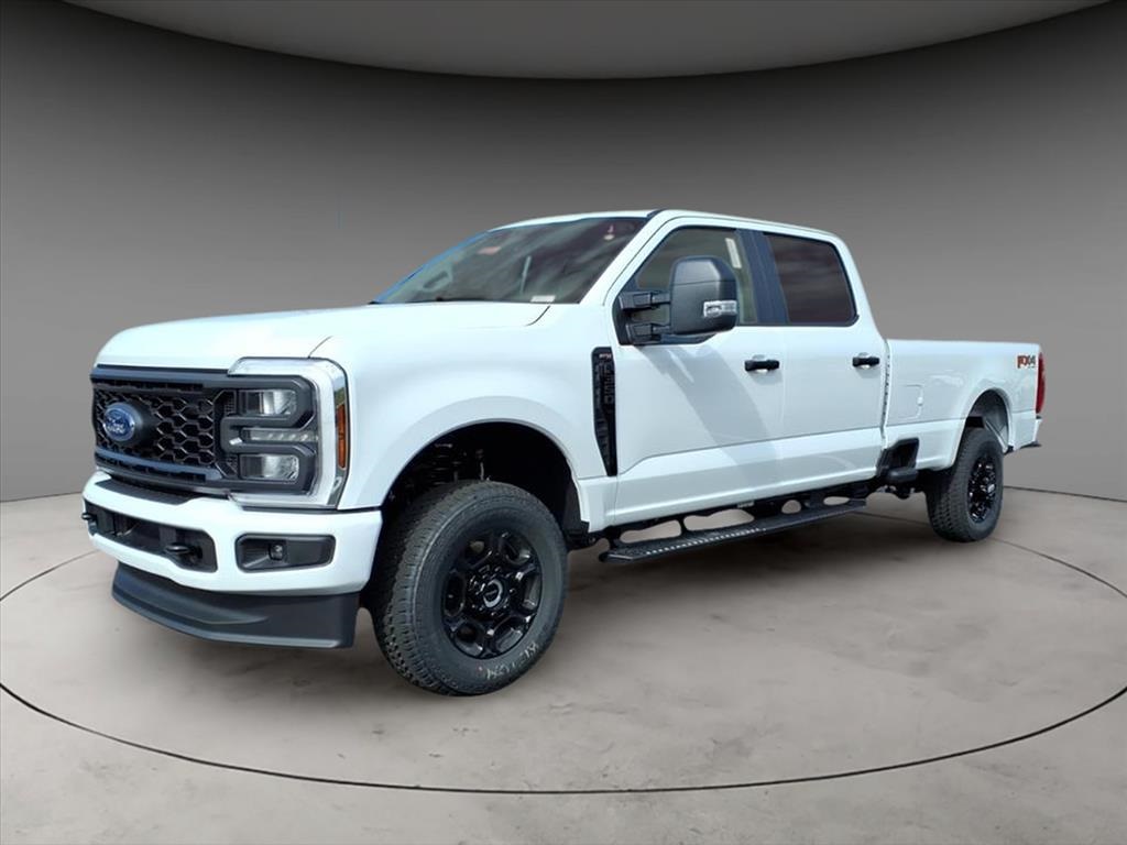 2026 Ford F-350 Super Duty XL Crew Cab 4WD