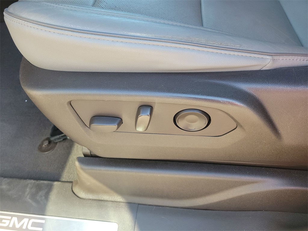 Used Car 2021 Gmc Yukon Xl  Slt For Sale In Carrollton, Texas