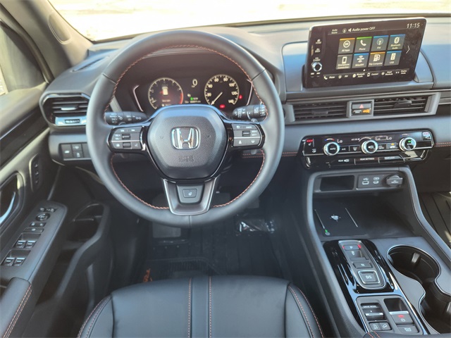 2025 Honda Pilot TrailSport photo 13