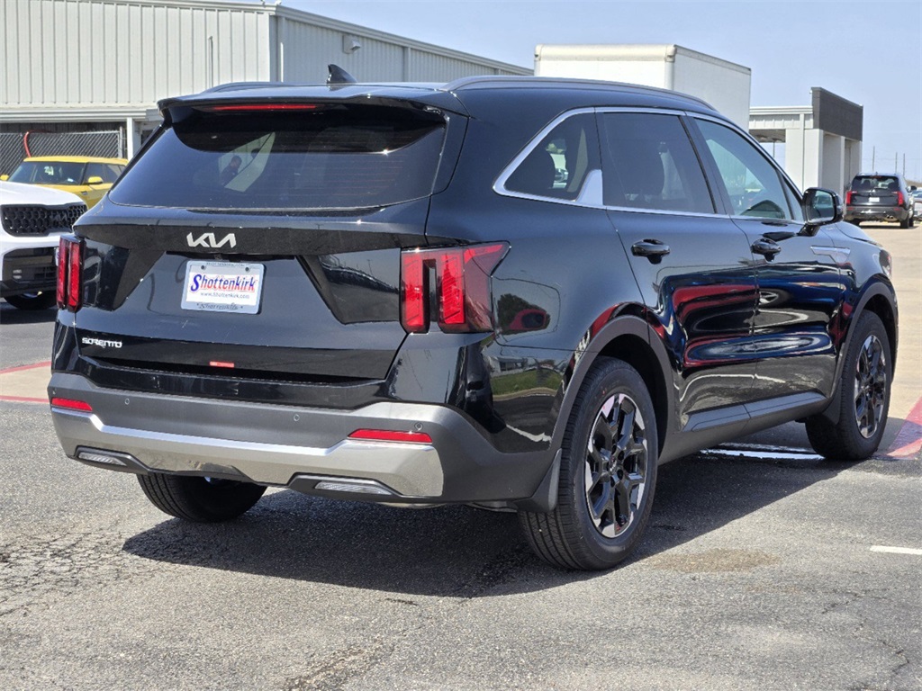 2025 Kia Sorento S - 3