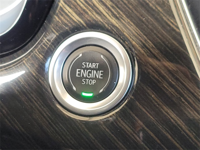 2020 Cadillac XT6 Premium Luxury Black at AutoSavvy Houston Northwest