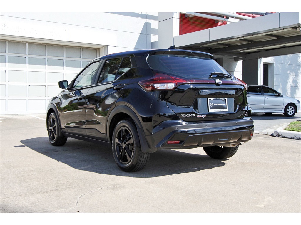 2025 Nissan Kicks Play S - 2