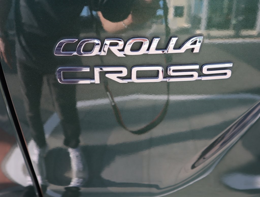 Thumbnail: 2022 Toyota Corolla Cross - 12
