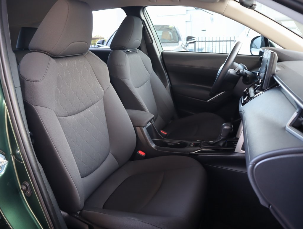 Thumbnail: 2022 Toyota Corolla Cross - 21