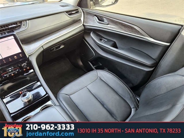 Used Car 2022 Jeep Grand Cherokee L  Limited For Sale Under $30,000 In San Antonio, Texas