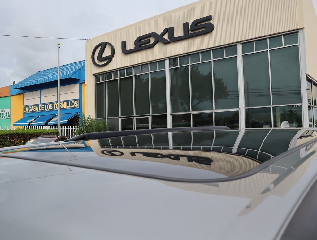 Thumbnail: 2024 Lexus GX - 16