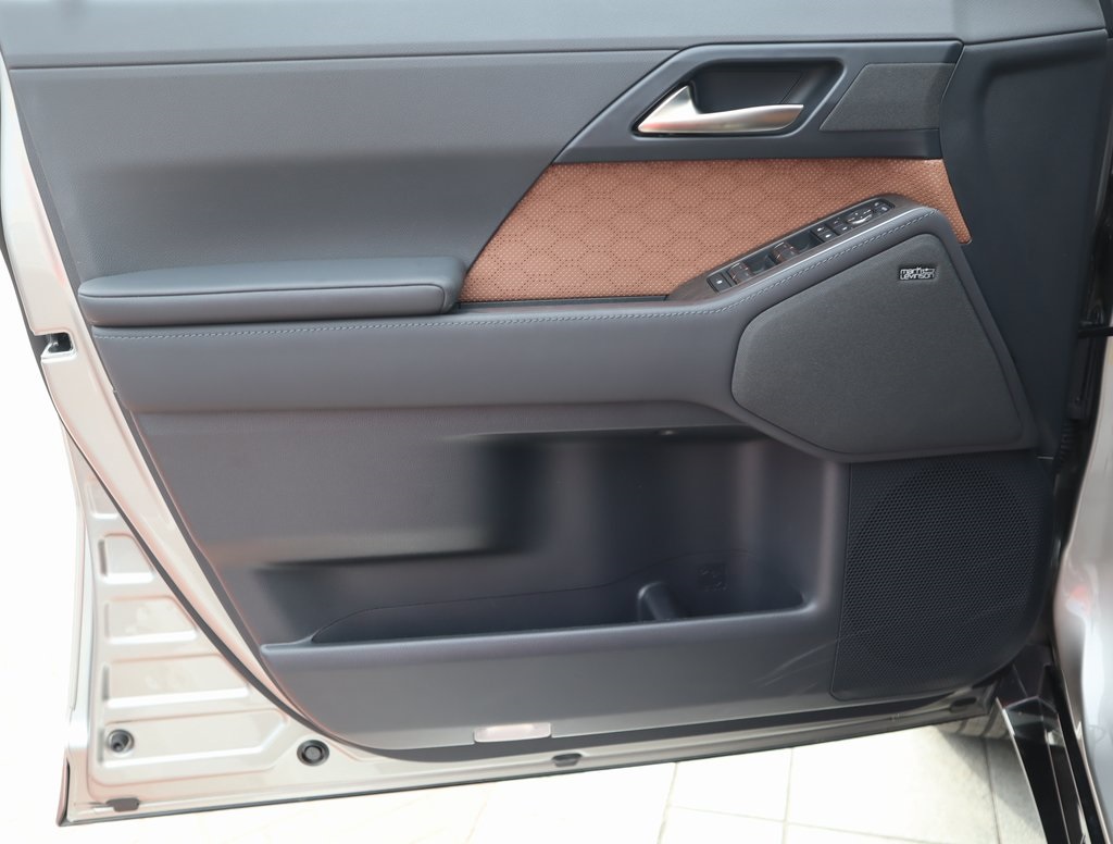 Thumbnail: 2024 Lexus GX - 24