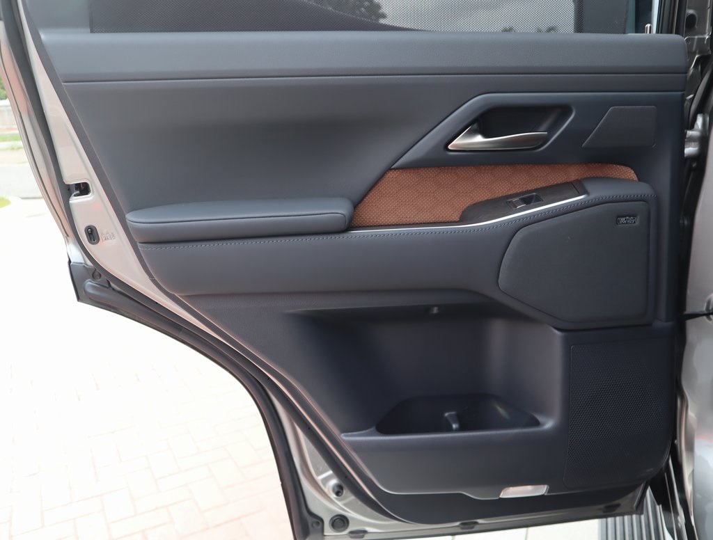 Thumbnail: 2024 Lexus GX - 27