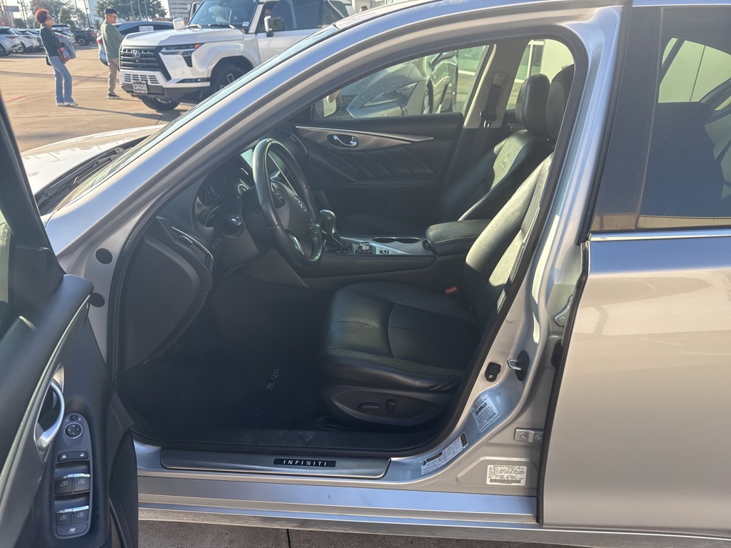 2014 INFINITI Q50 Base Silver at DeMontrond Auto Country