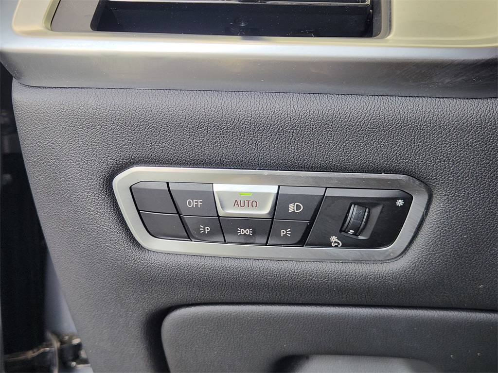 2023 BMW X7 xDrive40i Gray at Keating Nissan