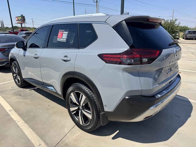 2021 Nissan Rogue Platinum photo 10