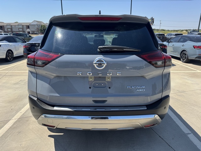 2021 Nissan Rogue Platinum photo 9