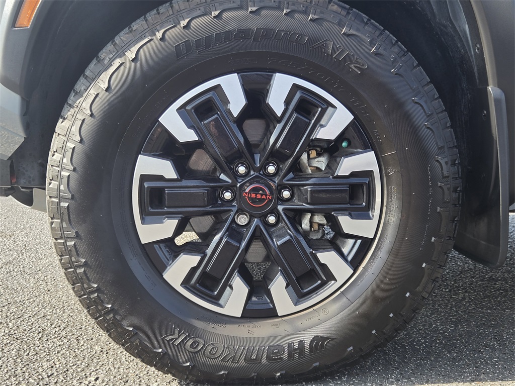 2023 Nissan Frontier PRO-4X - 9