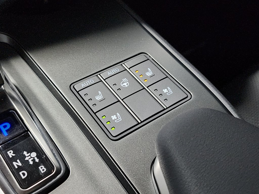 Thumbnail: 2025 Lexus UX - 26