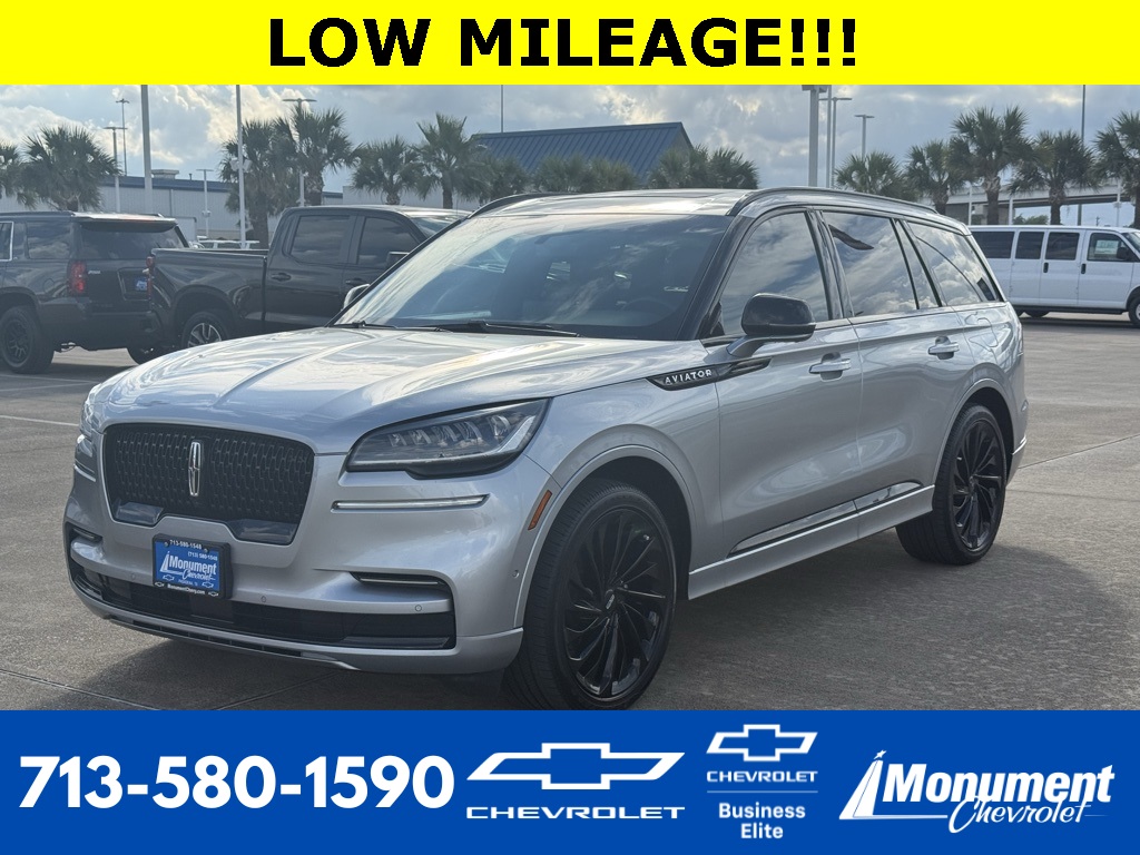 2024 Lincoln Aviator Reserve Silver at Gullo Toyota
