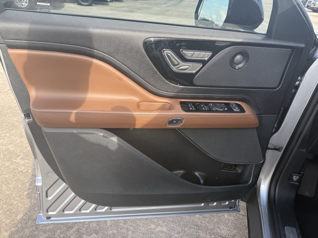 2024 Lincoln Aviator Reserve Silver at Gullo Toyota