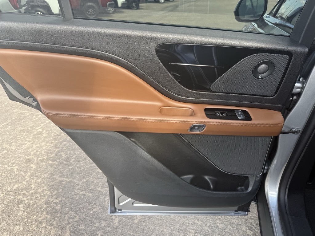 2024 Lincoln Aviator Reserve Silver at Gullo Toyota