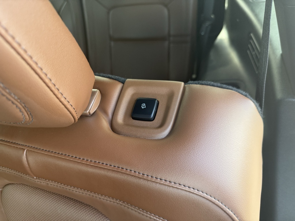 2024 Lincoln Aviator Reserve Silver at Gullo Toyota