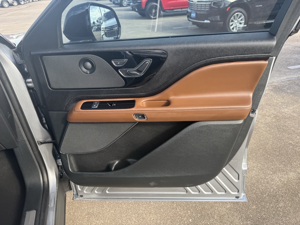 2024 Lincoln Aviator Reserve Silver at Gullo Toyota