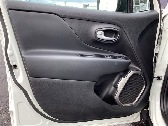 Used Car 2023 Jeep Renegade  Latitude For Sale Under $20,000 In San Antonio, Texas