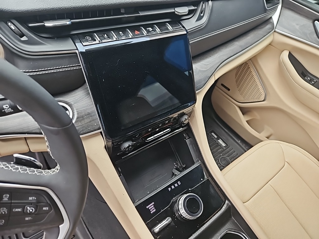 Used Car 2023 Jeep Grand Cherokee  Limited For Sale Under $35,000 In San Marcos, Texas