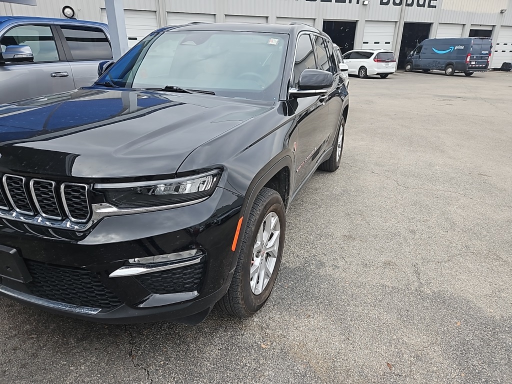 Used Car 2023 Jeep Grand Cherokee  Limited For Sale Under $35,000 In San Marcos, Texas