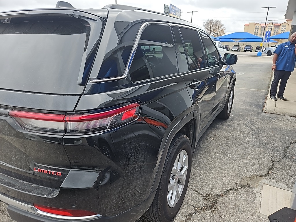 Used Car 2023 Jeep Grand Cherokee  Limited For Sale Under $35,000 In San Marcos, Texas