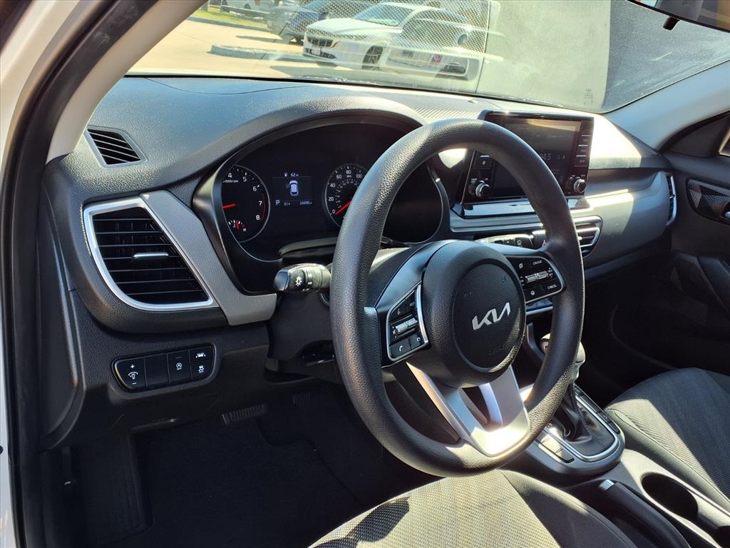 2023 Kia Seltos LX White at Bayshore Chrysler Jeep Dodge Ram