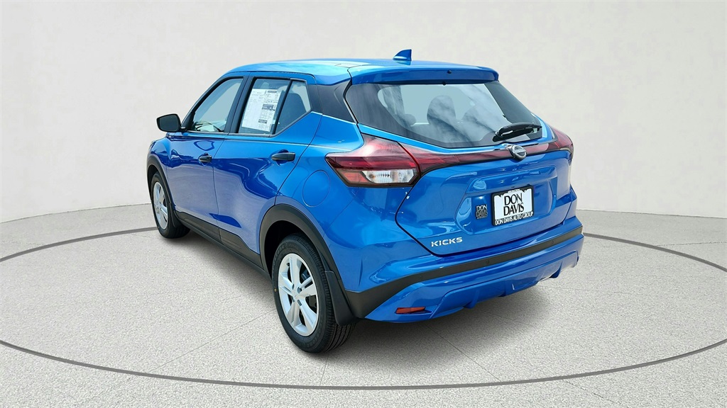 2025 Nissan Kicks Play