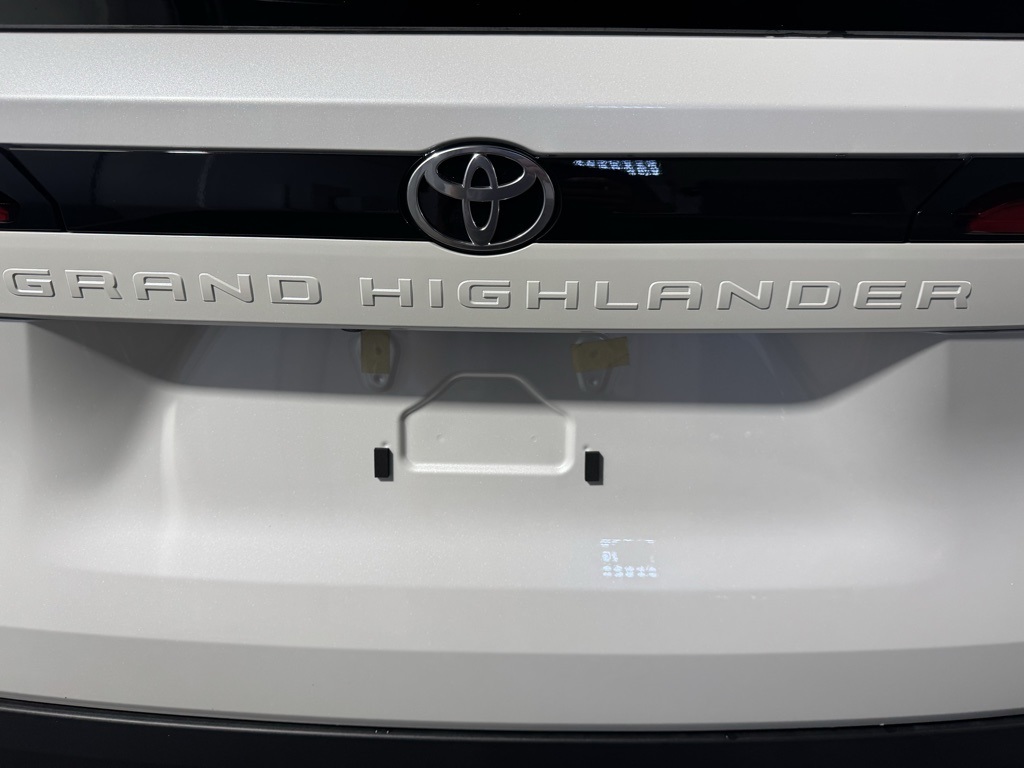 Thumbnail: 2026 Toyota Grand Highlander - 24