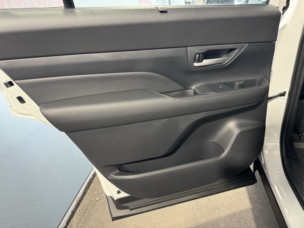 Thumbnail: 2026 Toyota Grand Highlander - 28