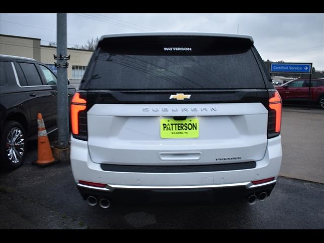 2025 Chevrolet Suburban Premier photo 3