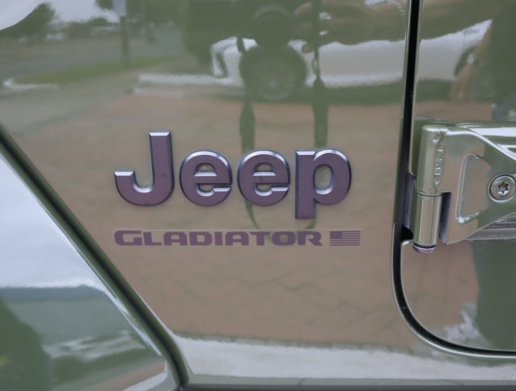 Thumbnail: 2024 Jeep Gladiator - 11