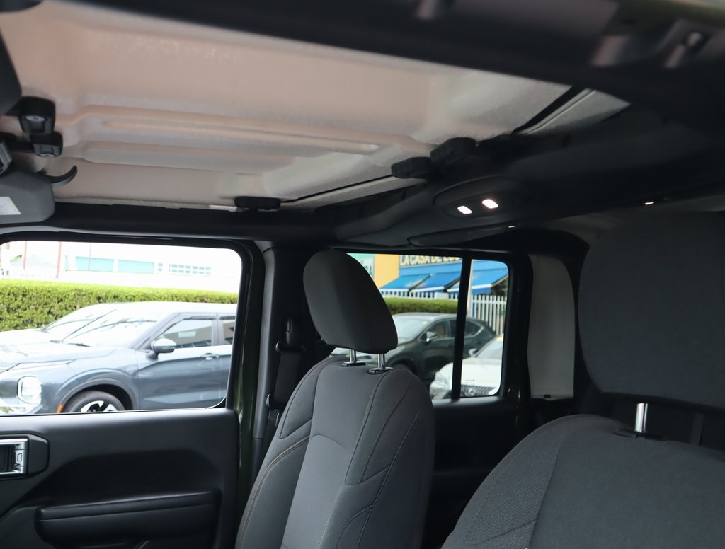 Thumbnail: 2024 Jeep Gladiator - 15