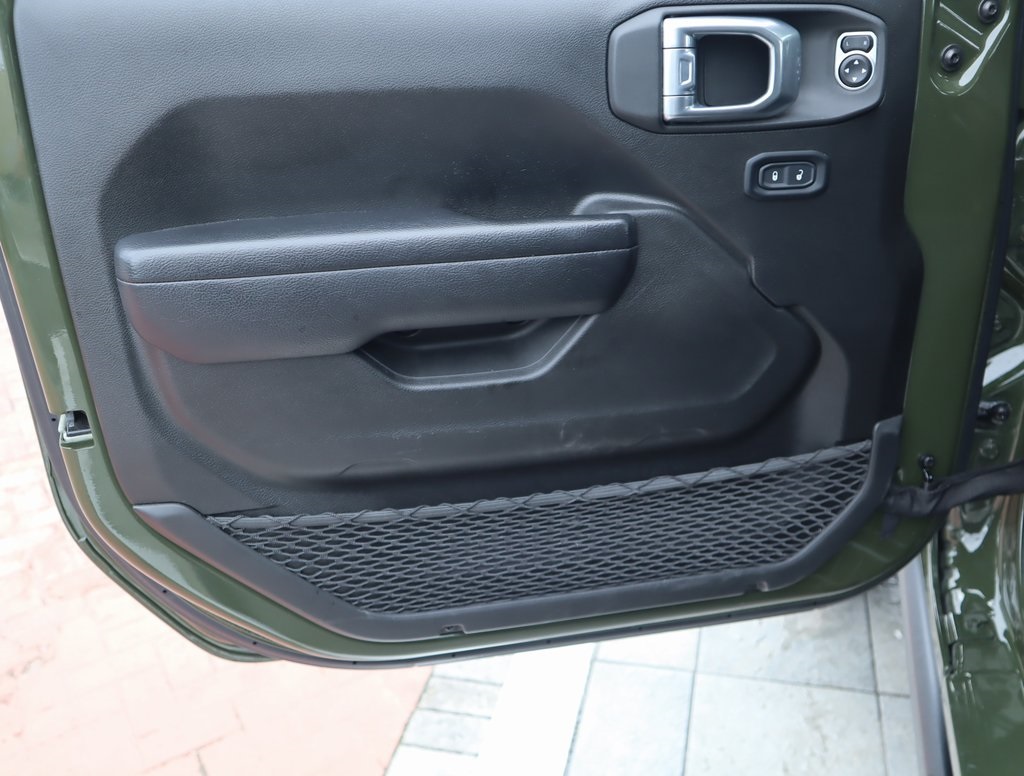 Thumbnail: 2024 Jeep Gladiator - 16