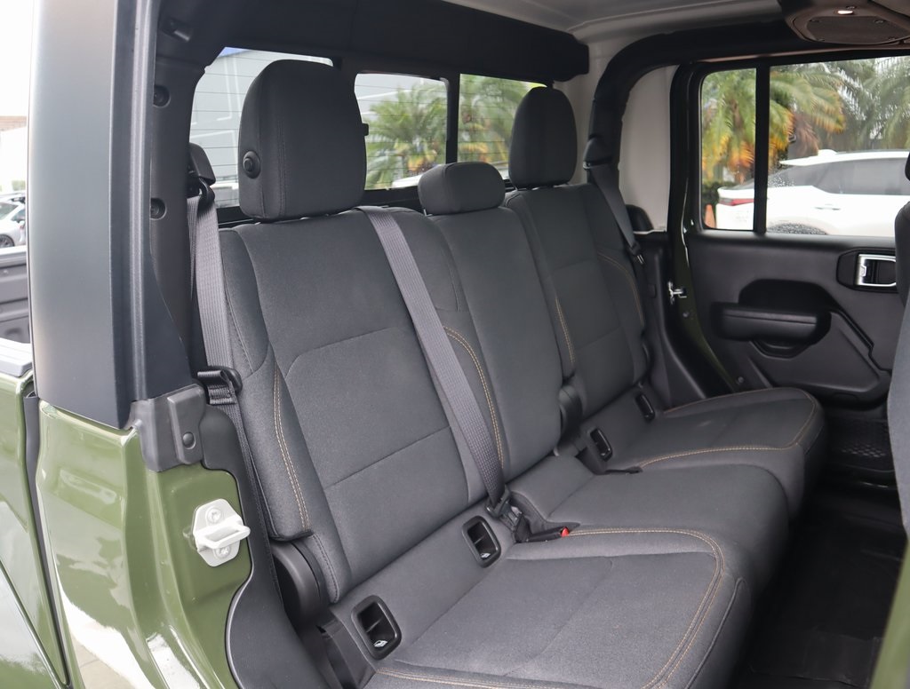 Thumbnail: 2024 Jeep Gladiator - 21